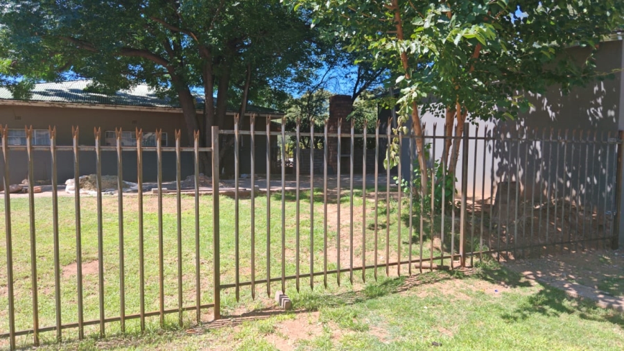 To Let 2 Bedroom Property for Rent in Olifantshoek Northern Cape